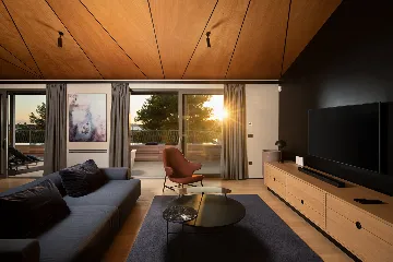 Modern Family Villa with Heated Pool, Fažana