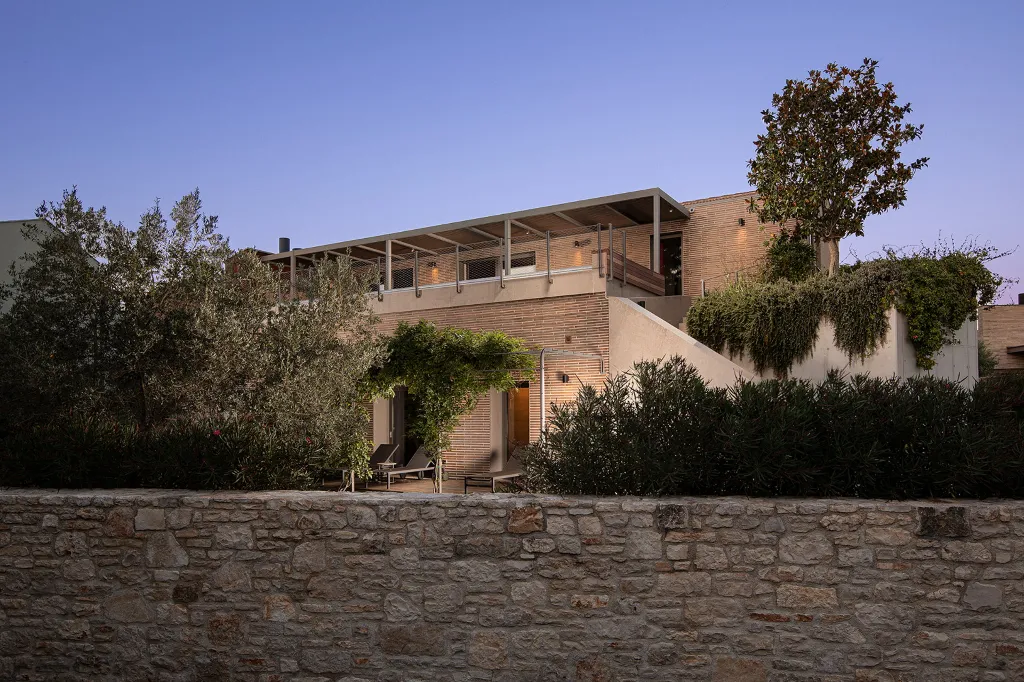Modern Family Villa with Heated Pool, Fažana