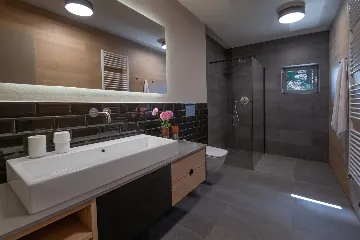 Modern Family Villa with Heated Pool, Fažana