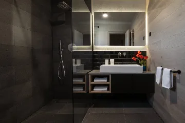 Modern Family Villa with Heated Pool, Fažana