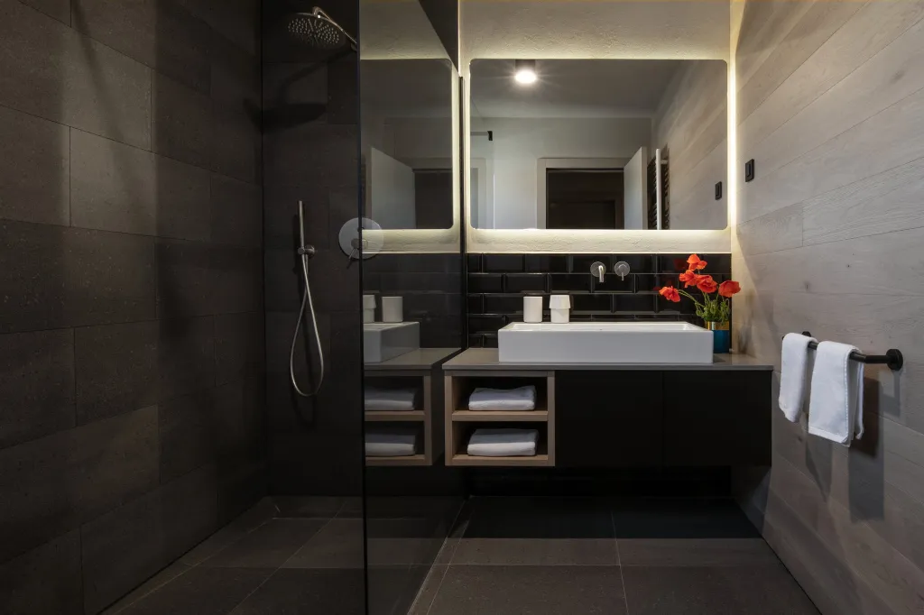 Modern Family Villa with Heated Pool, Fažana