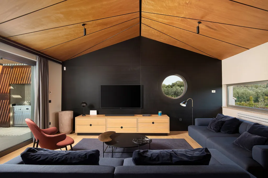 Modern Family Villa with Heated Pool, Fažana