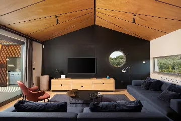 Modern Family Villa with Heated Pool, Fažana