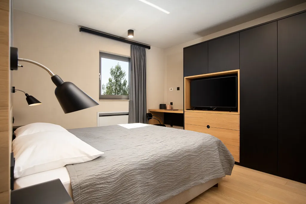 Modern Family Villa with Heated Pool, Fažana