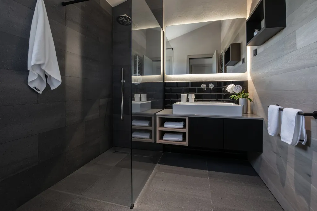 Modern Family Villa with Heated Pool, Fažana