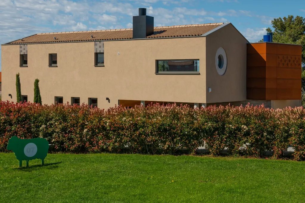 Modern Family Villa with Heated Pool, Fažana