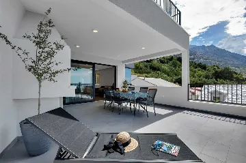 Modern Three-Bedroom Villa with Pool in Brela