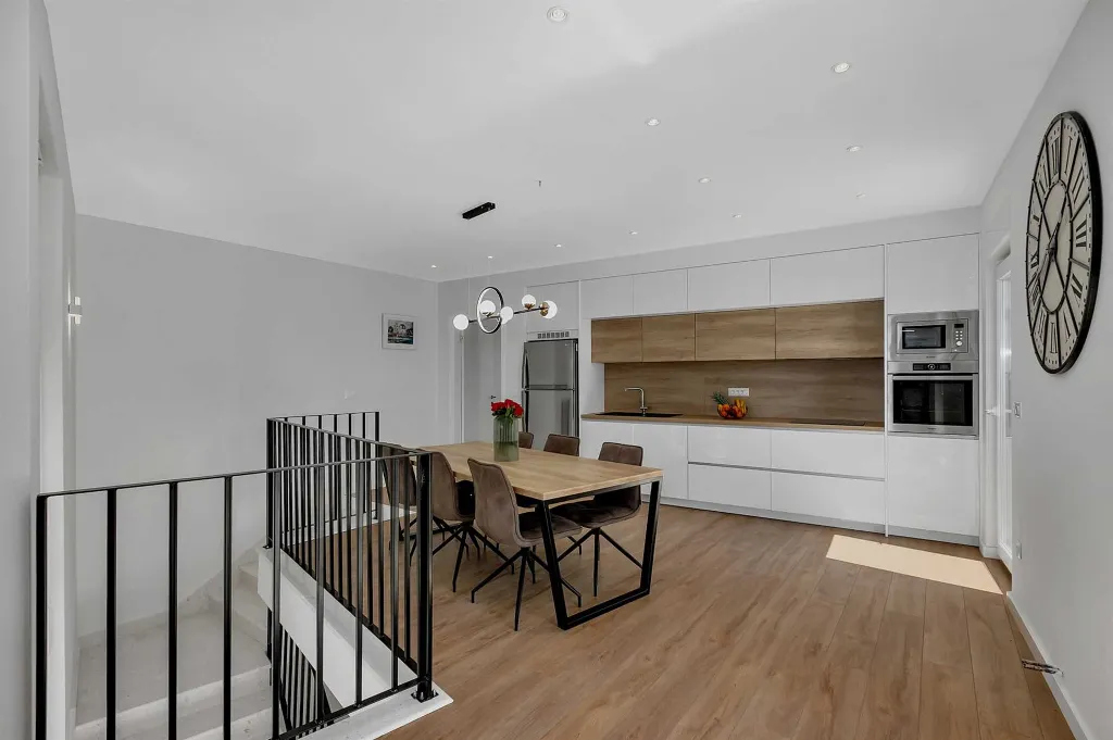 Modern Three-Bedroom Villa with Pool in Brela