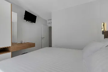 Modern Three-Bedroom Villa with Pool in Brela