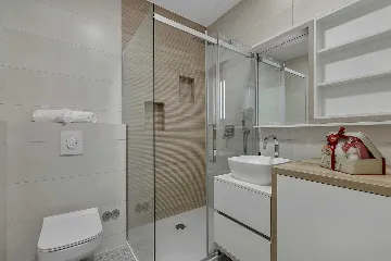 Modern Three-Bedroom Villa with Pool in Brela