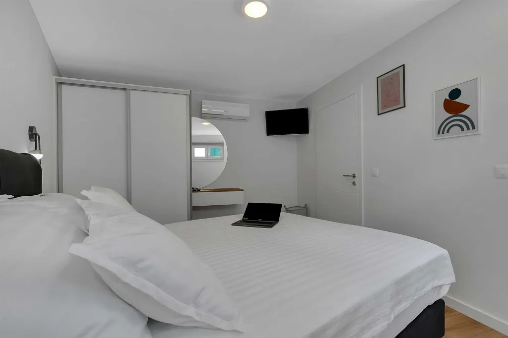 Modern Three-Bedroom Villa with Pool in Brela