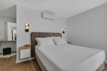 Modern Three-Bedroom Villa with Pool in Brela