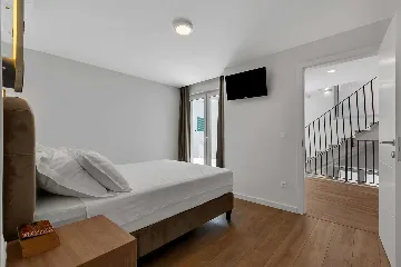 Modern Three-Bedroom Villa with Pool in Brela