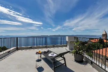 Modern Three-Bedroom Villa with Pool in Brela