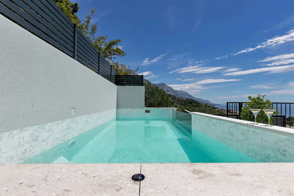 Modern Three-Bedroom Villa with Pool in Brela