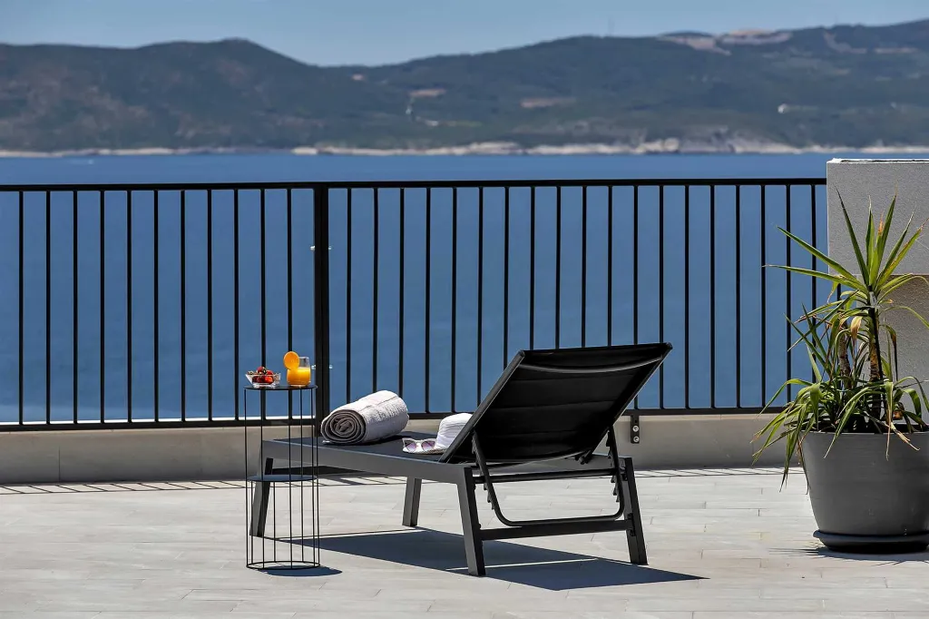 Modern Three-Bedroom Villa with Pool in Brela