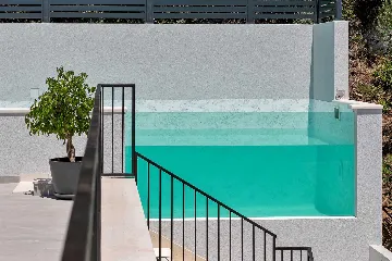 Modern Three-Bedroom Villa with Pool in Brela