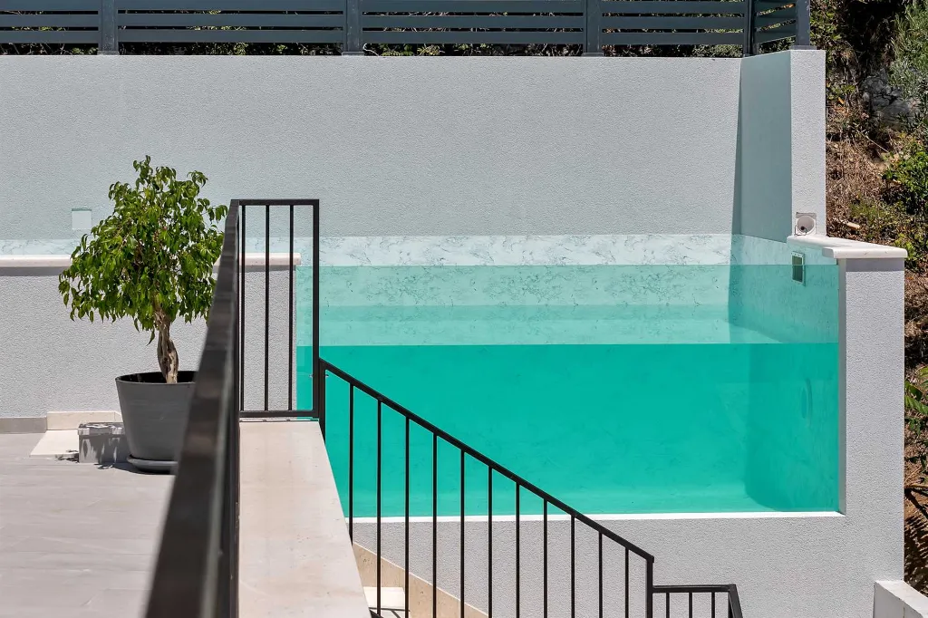 Modern Three-Bedroom Villa with Pool in Brela