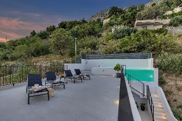 Modern Three-Bedroom Villa with Pool in Brela