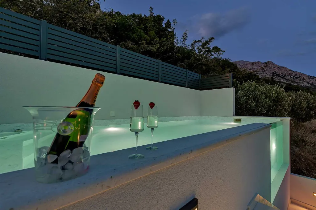 Modern Three-Bedroom Villa with Pool in Brela