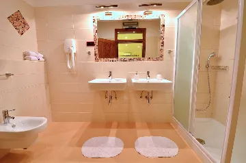 Spacious Villa Retreat with Pool in Buzet