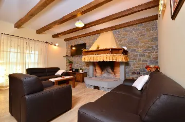Spacious Villa Retreat with Pool in Buzet