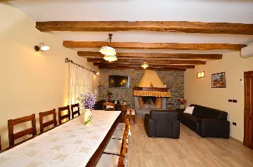 Spacious Villa Retreat with Pool in Buzet