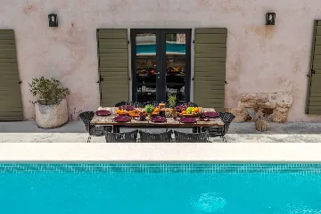 Spacious 4-Bedroom Villa with Pool in Golaš, Istria