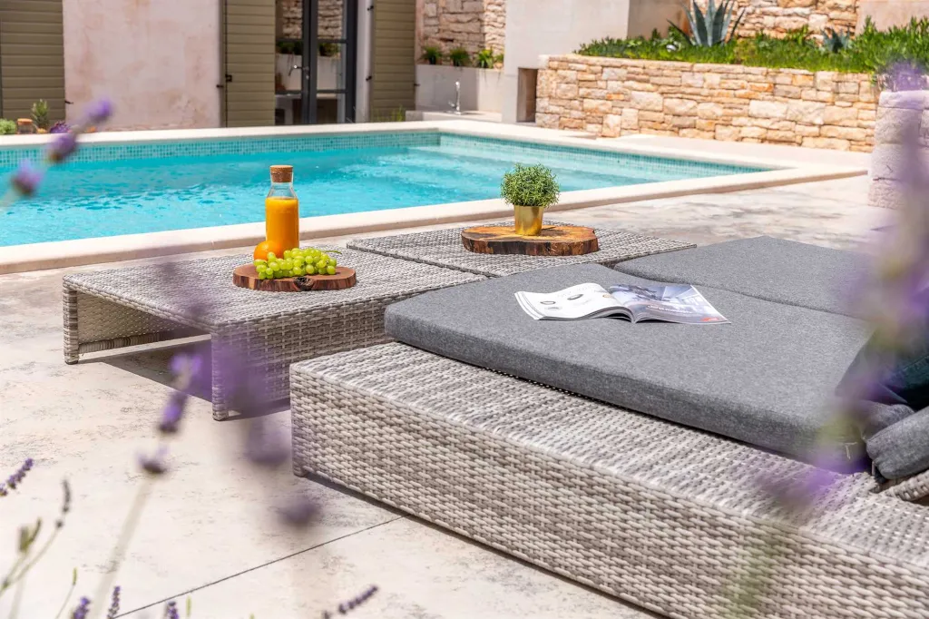 Spacious 4-Bedroom Villa with Pool in Golaš, Istria