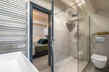 Spacious 4-Bedroom Villa with Pool in Golaš, Istria