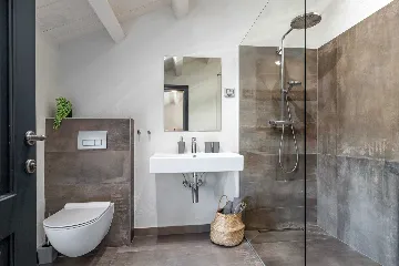 Spacious 4-Bedroom Villa with Pool in Golaš, Istria