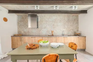 Spacious 4-Bedroom Villa with Pool in Golaš, Istria