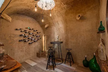 Spacious 4-Bedroom Villa with Pool in Golaš, Istria