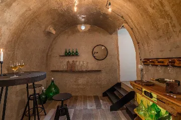 Spacious 4-Bedroom Villa with Pool in Golaš, Istria