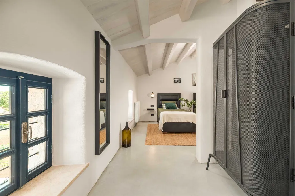 Spacious 4-Bedroom Villa with Pool in Golaš, Istria