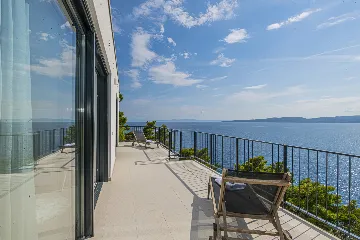 Seaview Grand Villa with Pool in Brela