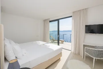 Seaview Grand Villa with Pool in Brela