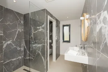 Seaview Grand Villa with Pool in Brela