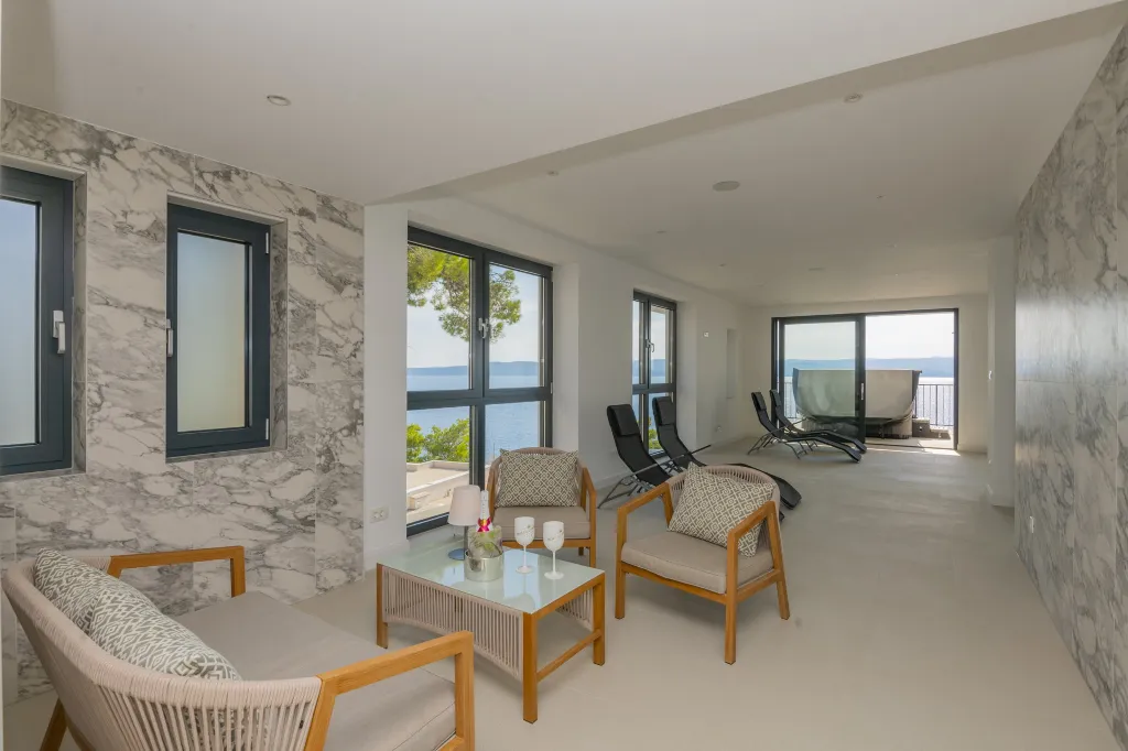 Seaview Grand Villa with Pool in Brela