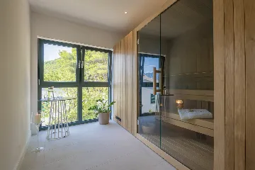 Seaview Grand Villa with Pool in Brela