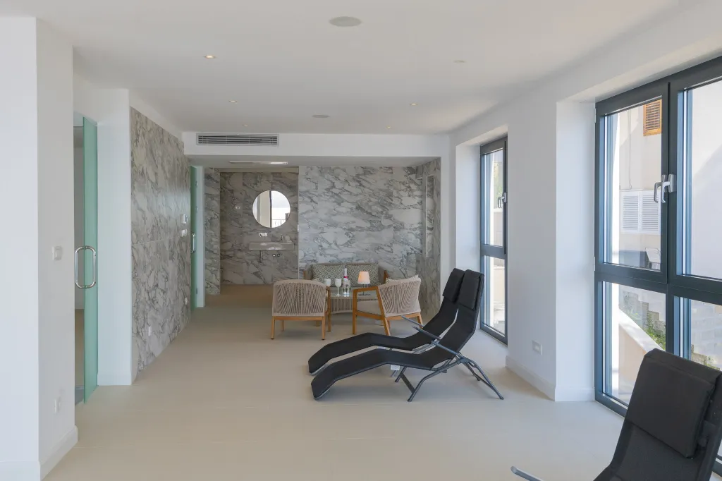 Seaview Grand Villa with Pool in Brela