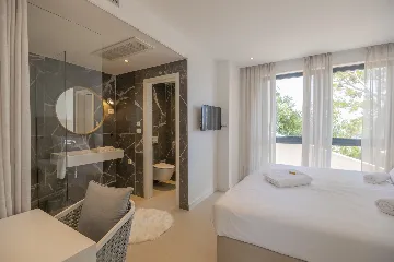 Seaview Grand Villa with Pool in Brela