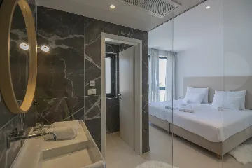 Seaview Grand Villa with Pool in Brela