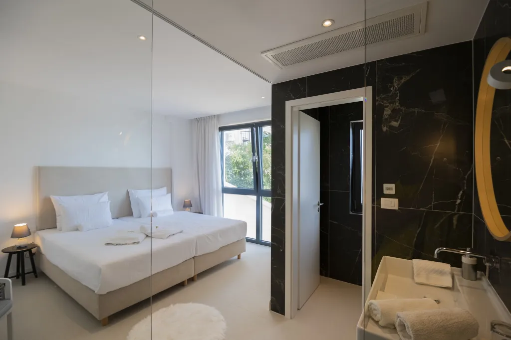 Seaview Grand Villa with Pool in Brela