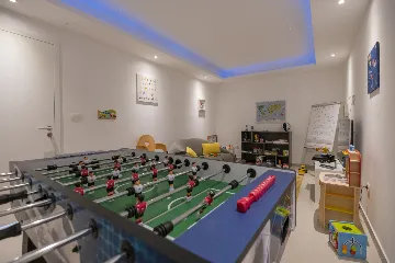 Seaview Grand Villa with Pool in Brela