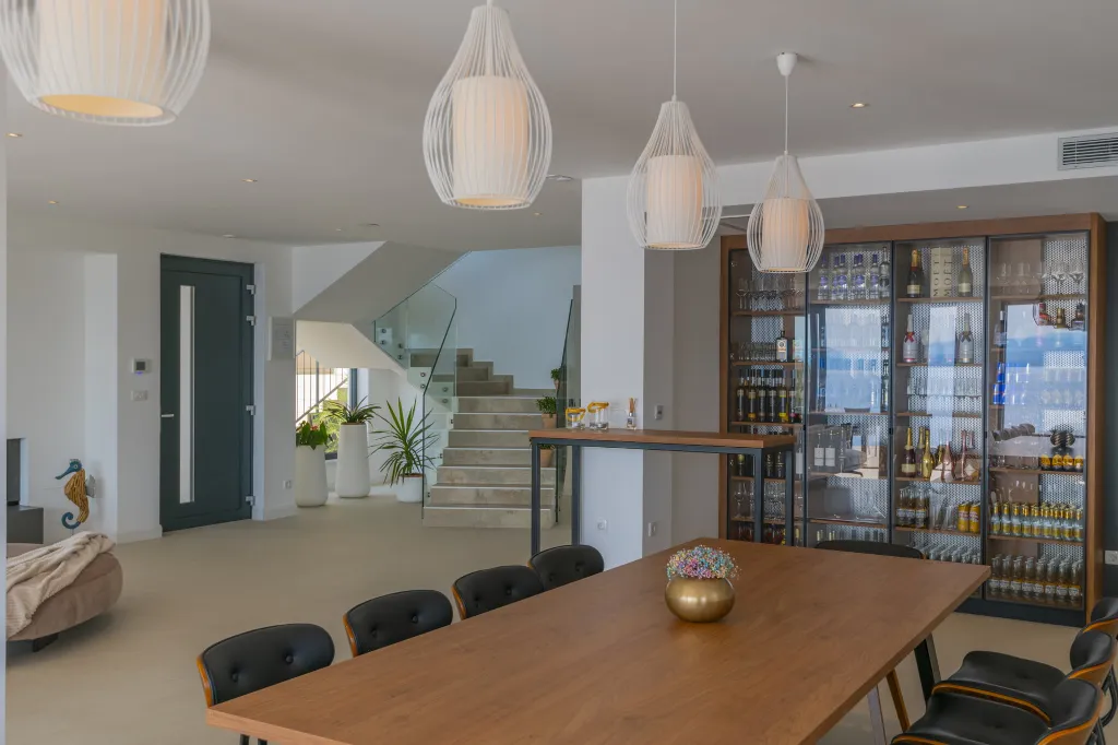 Seaview Grand Villa with Pool in Brela