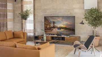 Contemporary Villa Retreat with Heated Pool, Splitska