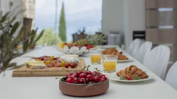 Contemporary Villa Retreat with Heated Pool, Splitska