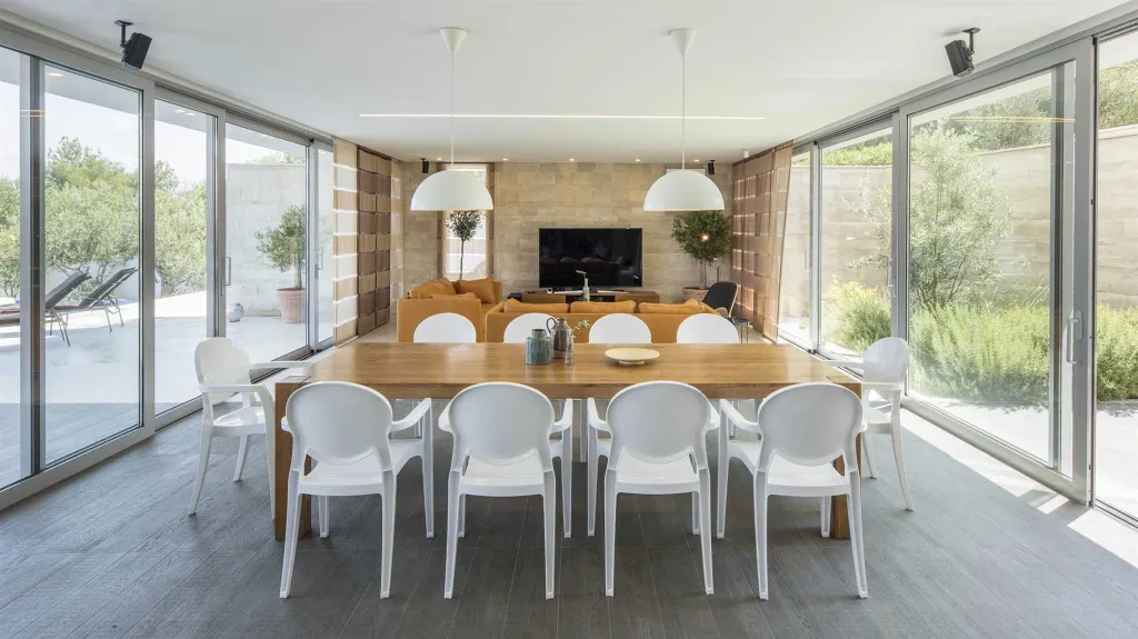 Contemporary Villa Retreat with Heated Pool, Splitska