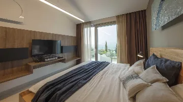 Contemporary Villa Retreat with Heated Pool, Splitska